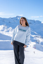 Charger l'image dans la galerie, SWEAT FEMME ICE BLUE "SIGNATURE"
