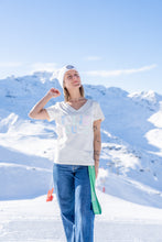 Charger l'image dans la galerie, T-Shirt femme blanc VOGUE (COL V)
